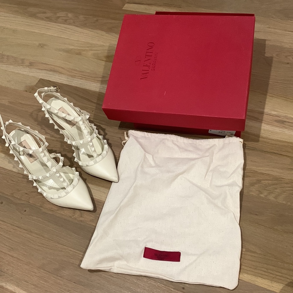 Valentino 100mm Slingback High-Heel Pumps in Ivory
